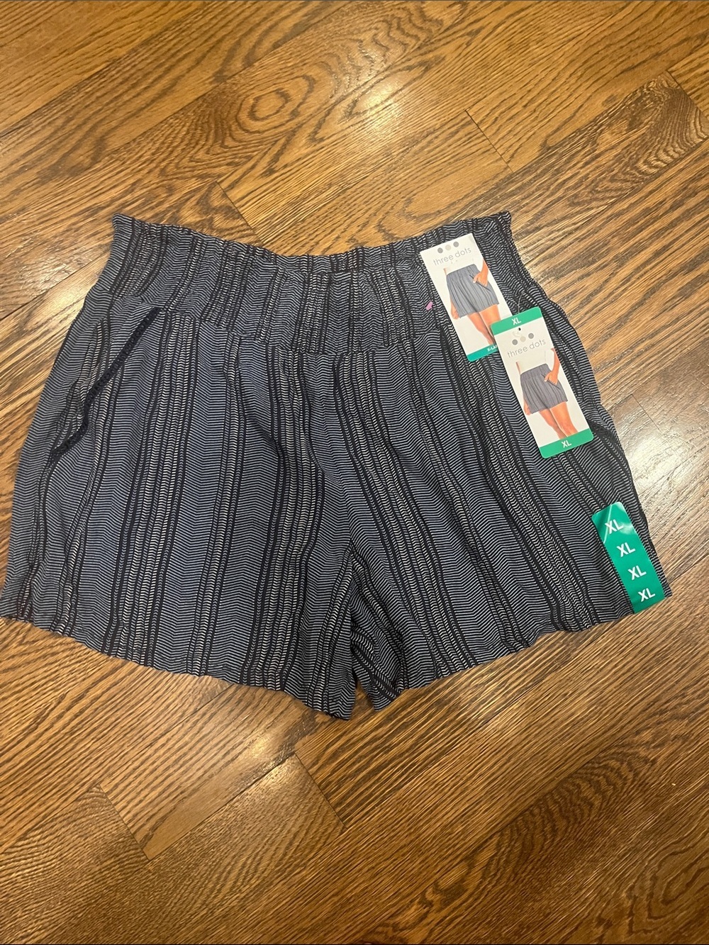 Three Dots Navy Stripe Smocked Waist Women’s Shorts XL NWT